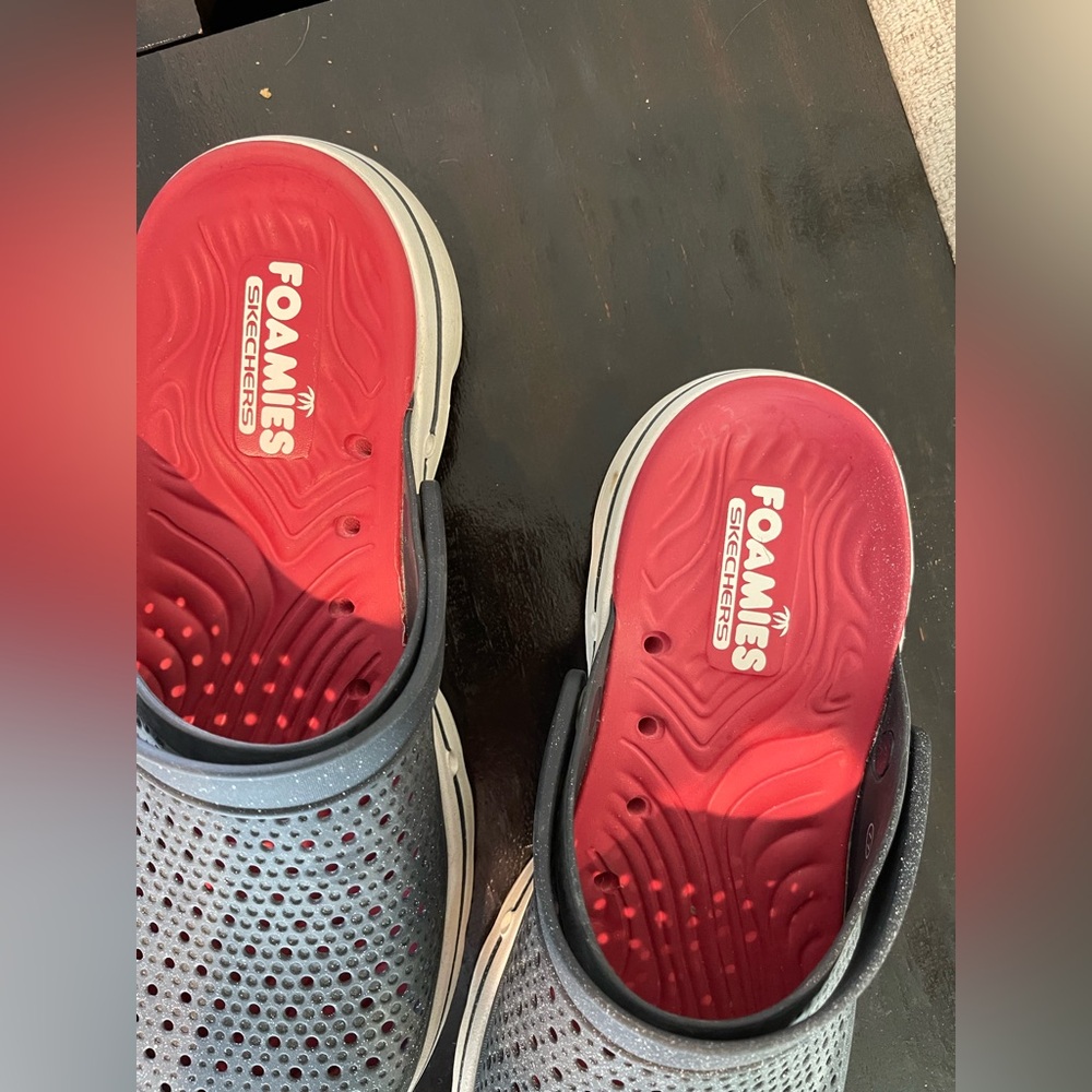 Skechers Foamies - Picture 2 of 4